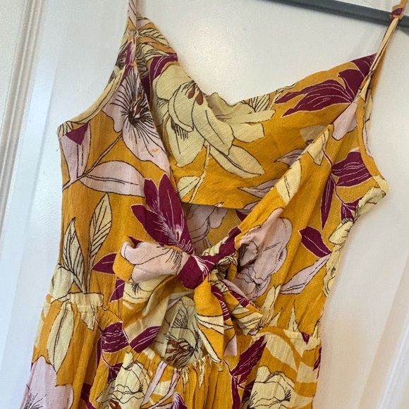 NWT BAND OF GYPSIES LOVESCAPE GOLD FLORAL COWL NECK MAXI DRESS - Picture 6 of 9